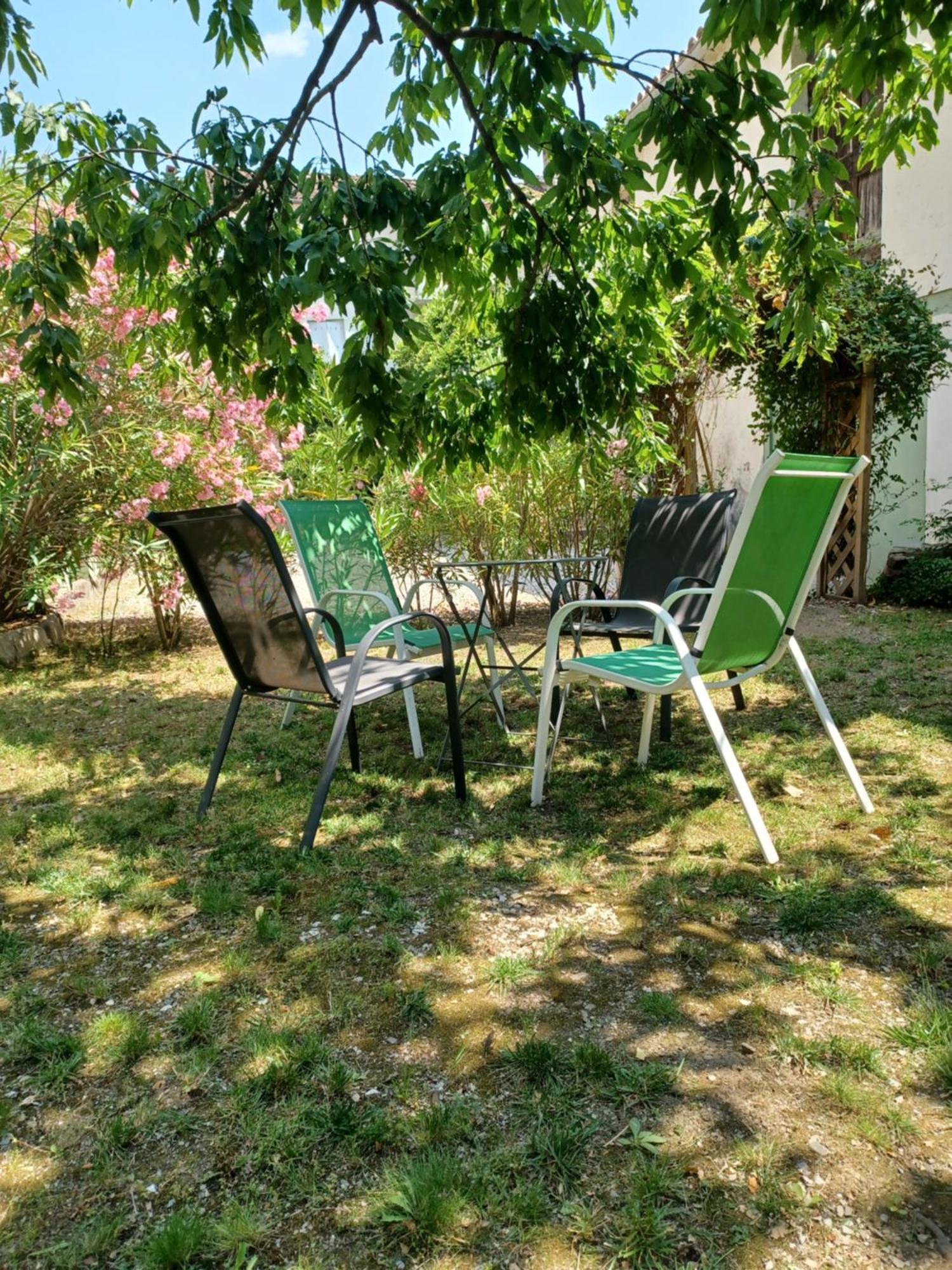 Les Glycines Bed & Breakfast Le Vigan  Exterior photo